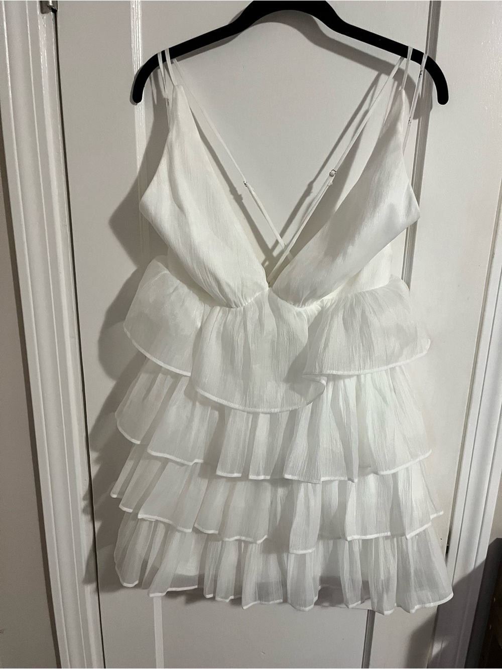 NWT Lulu's White Tiered Ruffle V-Neck Mini Dress - Picture 4 of 7